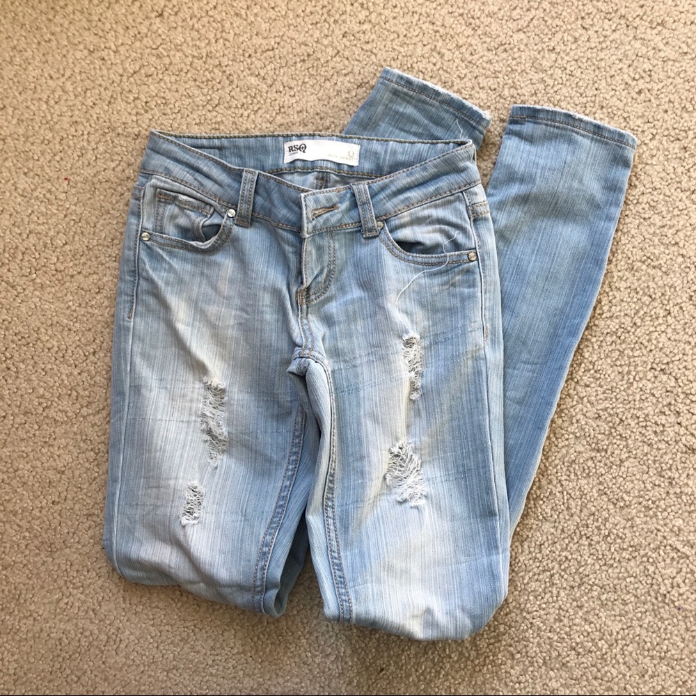 light wash ripped skinny jeans